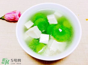 萵筍能和豆腐一起吃嗎？豆腐和萵筍可以一起吃嗎？