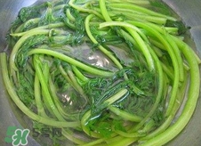 茼蒿要焯水嗎？炒茼蒿用焯水嗎