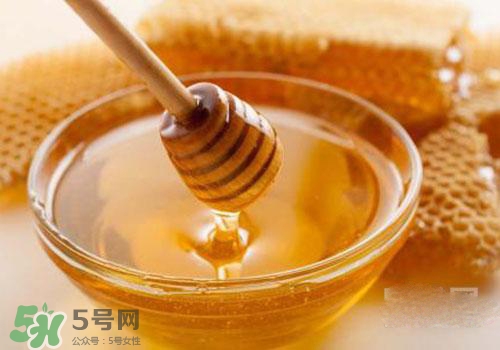 桃花茶可以加蜂蜜嗎？桃花茶可以和蜂蜜一起喝嗎？