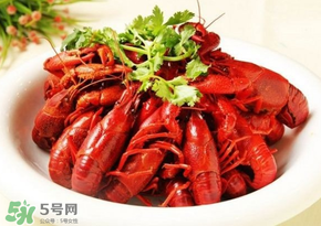 月經(jīng)可以吃油燜大蝦嗎？經(jīng)期能吃油燜大蝦嗎？