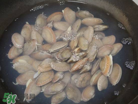 花甲不開(kāi)口能吃嗎？花甲不開(kāi)口是不是死了？
