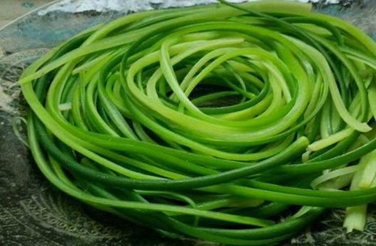 蒜苔是發(fā)物嗎？蒜苔是不是發(fā)物