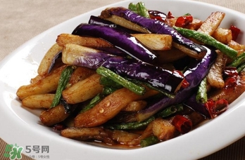 如何炒茄子不黑？怎么炒茄子不黑