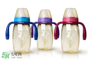 奶瓶能用洗潔精洗嗎？洗潔精能洗奶瓶嗎？