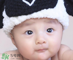 怎么樣給寶寶清理鼻腔？給寶寶清理鼻腔要注意什么？