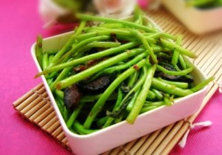 泥蒿怎么做好吃？泥蒿做法