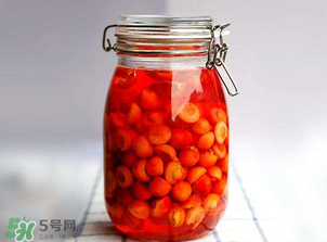 櫻桃酒葡萄酒合在一起好嗎？櫻桃酒和葡萄酒的區(qū)別