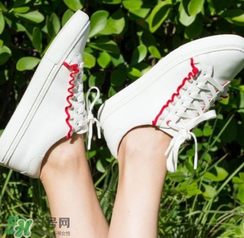tory burch荷葉邊小白鞋多少錢？tory burch運(yùn)動(dòng)鞋專柜價(jià)格