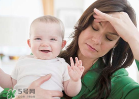 生完孩子后掉頭發(fā)是正常的嗎？產(chǎn)后掉發(fā)掉多少屬于正常?