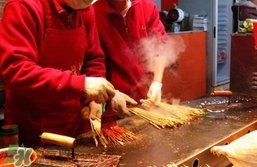 烤鴨腸一串成本是多少？烤鴨腸一串利潤是多少