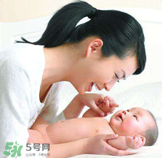 哺乳期可以染頭發(fā)嗎？哺乳期染發(fā)對(duì)孩子有危害嗎？