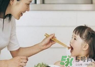奶酪酸奶能給寶寶補(bǔ)鈣嗎？如何為寶寶選擇奶制品補(bǔ)鈣？