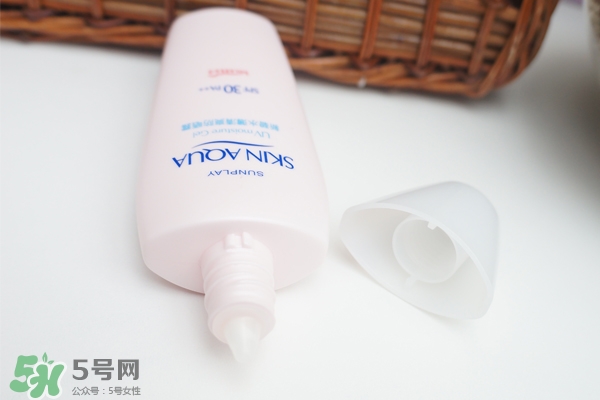 曼秀雷敦新碧防曬霜怎么樣？新碧防曬霜好用嗎
