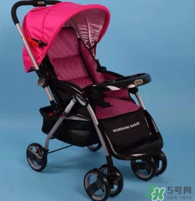 嬰兒車三輪好還是四輪好？嬰兒車三輪和四輪的區(qū)別