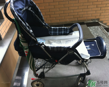 好孩子?jì)雰很囋趺捶牌?？好孩子?jì)雰很嚾绾握{(diào)節(jié)放平？