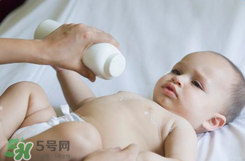 護(hù)臀膏和爽身粉有什么區(qū)別？護(hù)臀膏和爽身粉有什么不同