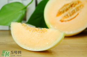 香瓜和菠蘿能一起吃嗎？香瓜和菠蘿可以吃嗎？