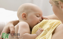 寶寶溢奶怎么辦？寶寶溢奶怎么做？