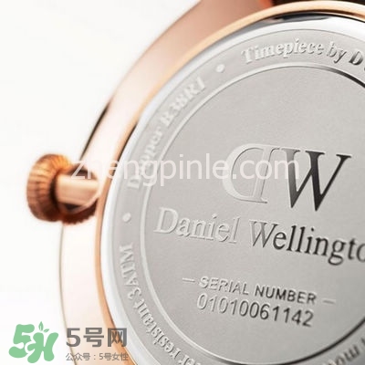 dw丹尼爾惠靈頓手表怎么調(diào)時間？dw手表怎么沒有日期