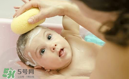 嬰兒洗頭怎么洗？嬰兒洗頭注意事項(xiàng)