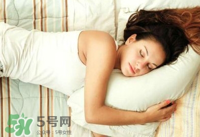 女人打鼾是什么原因？女人睡覺打鼾的原因