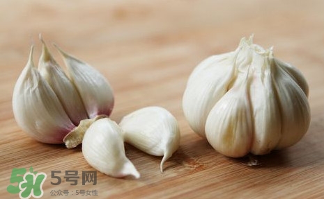 蒜頭什么人不能吃？什么人不能吃大蒜
