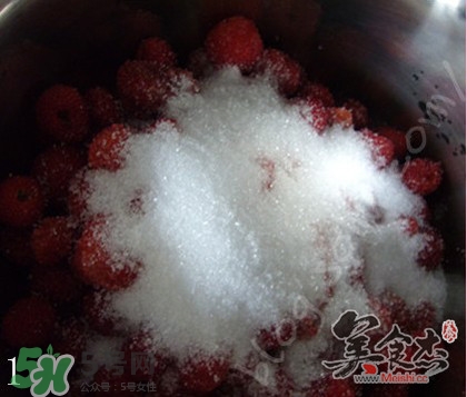 來(lái)月經(jīng)可以吃樹(shù)莓嗎？月經(jīng)期間吃樹(shù)莓好嗎？