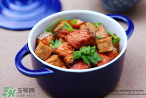三文魚煮多久？寶寶吃三文魚煮多久熟？