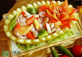 甜瓜和蝦能一起吃嗎？吃蝦還可以吃甜瓜嗎？