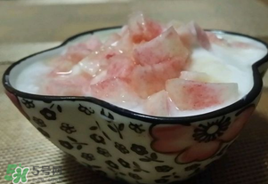 油桃和牛奶能一起吃嗎？喝完牛奶能吃油桃嗎？