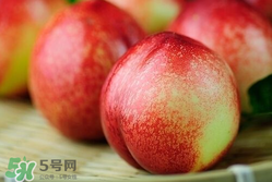 吃油桃需要削皮嗎？吃油桃剝皮吃還是不剝？