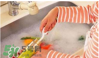 奶瓶清潔劑安全嗎？長(zhǎng)期用奶瓶清潔劑有副作用嗎？