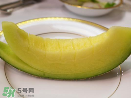 甜瓜和海鮮能一起吃嗎？吃海鮮能吃香瓜嗎？