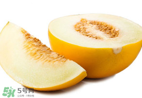 甜瓜和海鮮能一起吃嗎？吃海鮮能吃香瓜嗎？