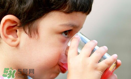 寶寶能喝碳酸飲料嗎？寶寶喝碳酸飲料有什么危害？