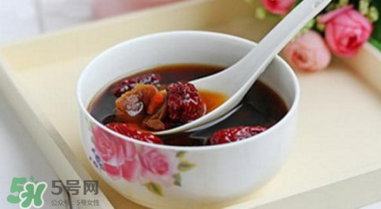 月經(jīng)期間喝紅糖水好嗎？女性月經(jīng)期喝紅糖水好嗎