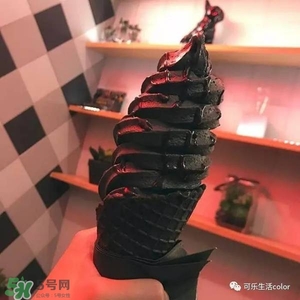 炭黑冰淇淋好吃嗎？炭黑冰淇淋哪里買(mǎi)？
