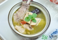 榴蓮殼煲雞湯孕婦能喝嗎？孕婦可以喝榴蓮殼煲雞湯