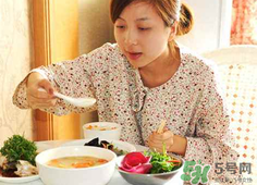 夏天做月子穿什么鞋？夏天做月子如何選擇鞋子？