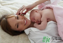 夏天做月子穿什么鞋？夏天做月子如何選擇鞋子？