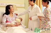 夏天坐月子可以吹風(fēng)扇嗎？夏天風(fēng)扇能不能給產(chǎn)婦用？