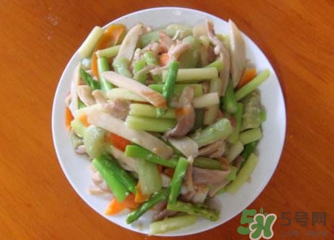 茭白能和胡蘿卜一起炒嗎？胡蘿卜可以和茭白一起吃嗎