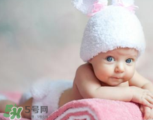 寶寶尿布疹可以擦紅霉素軟膏嗎？紅霉素軟膏對(duì)尿布疹有效嗎？