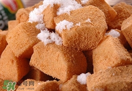 打糕和驢打滾是一樣的嗎？打糕是什么做的