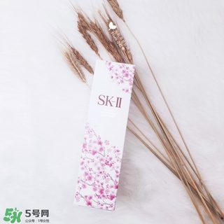 sk2櫻花版和普通版的區(qū)別 skii櫻花神仙水和普通版哪個貴？