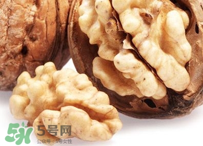 核桃仁怎么保存？核桃仁生吃好還是熟吃好？