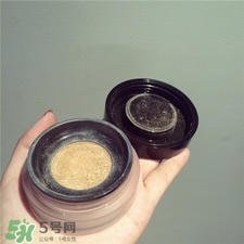 香奈兒散粉和紀梵希散粉哪個好?香奈兒散粉保質(zhì)期多久?