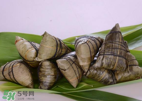 ?竹葉怎么包粽子？?竹葉粽子的包法
