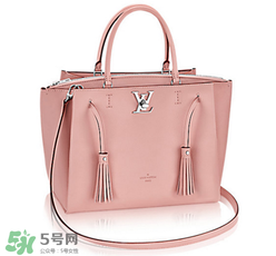 lv lockmeto流蘇手提包正品多少錢？lv新款流蘇包專柜價(jià)格