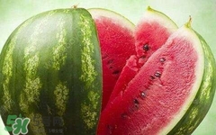 桃子和西瓜一起吃會(huì)中毒嗎？桃子和西瓜能一起吃嗎？